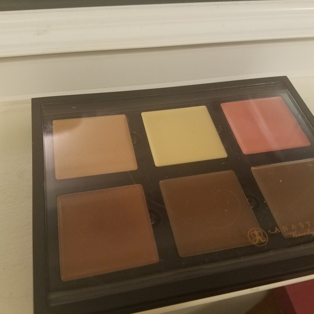 Anastasia Beverly Hills contour pallet